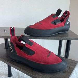 Five Ten Climbing shoes Women’s Size 7.0